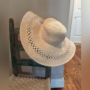 Divided Straw Sun Hat in Natural